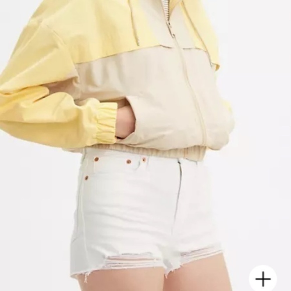HIGH RISE WOMENS SHORTS​